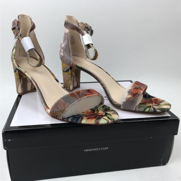 Nine West - Picture 3 of 6